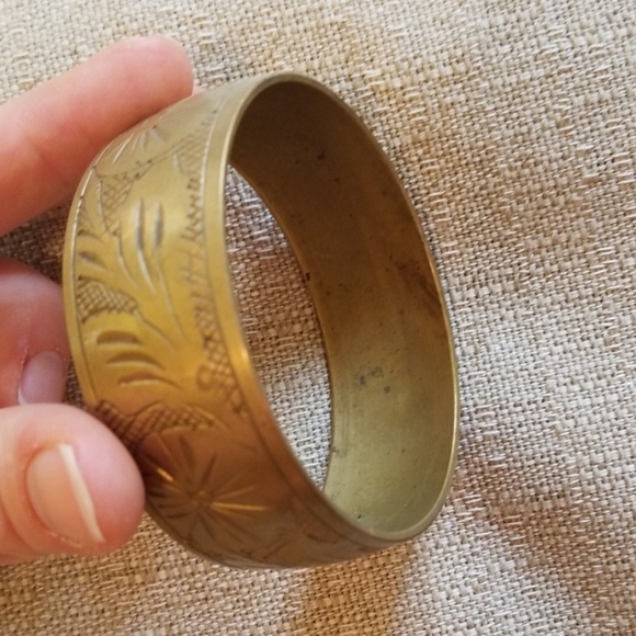 Bundle of 2 Vintage Bangle Bracelets - Picture 3 of 6